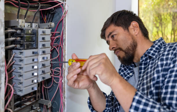 Best Licensed Electrician  in Hickory Hls, IL